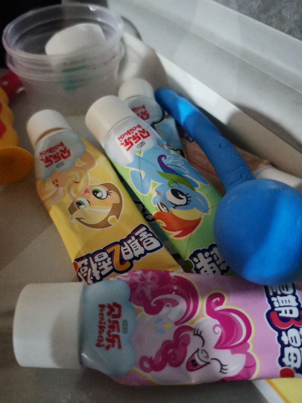 玩游戏，测试小朋友的空间感知能力，记忆力