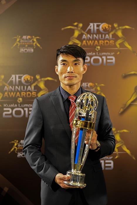 恒大最新队长郑智,郑智广州恒大对卡纳瓦罗