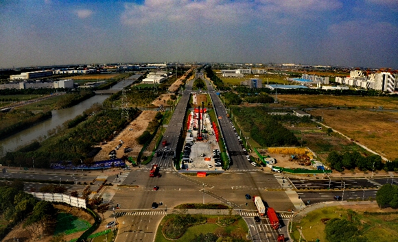 申城一周：冷空气还有“3秒”到达战场，金沙江路大渡河路口发生车祸