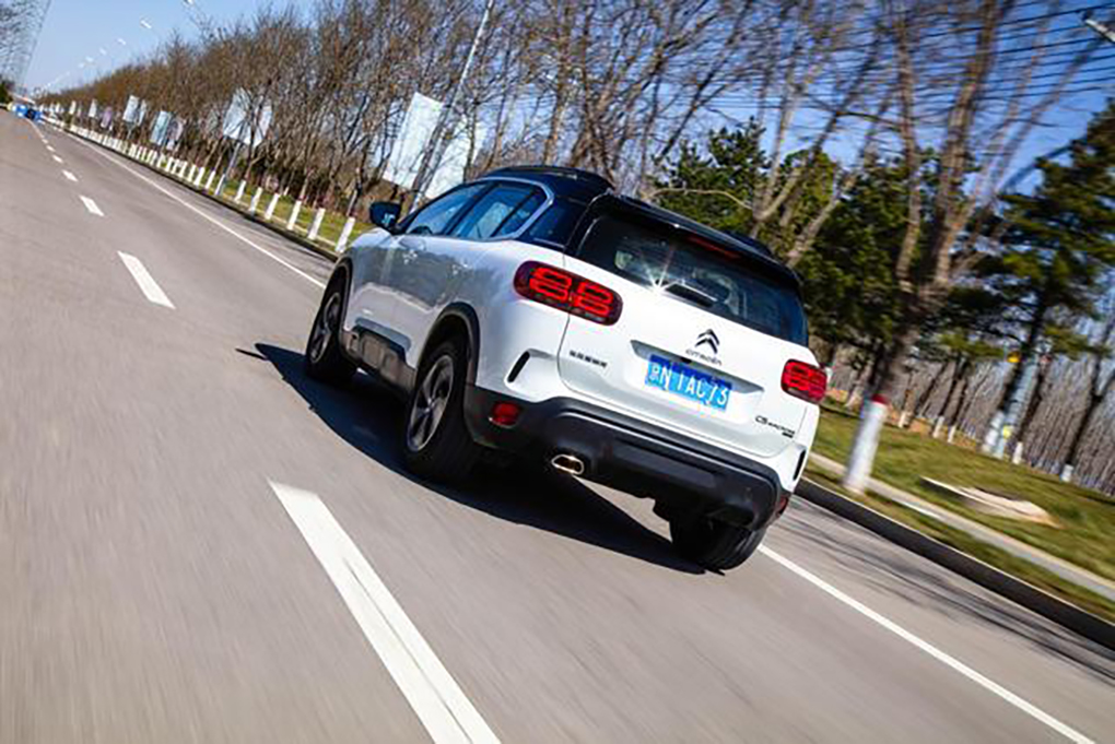 雪铁龙c5天逸试驾1.8t第一视角,试驾雪铁龙天逸c5