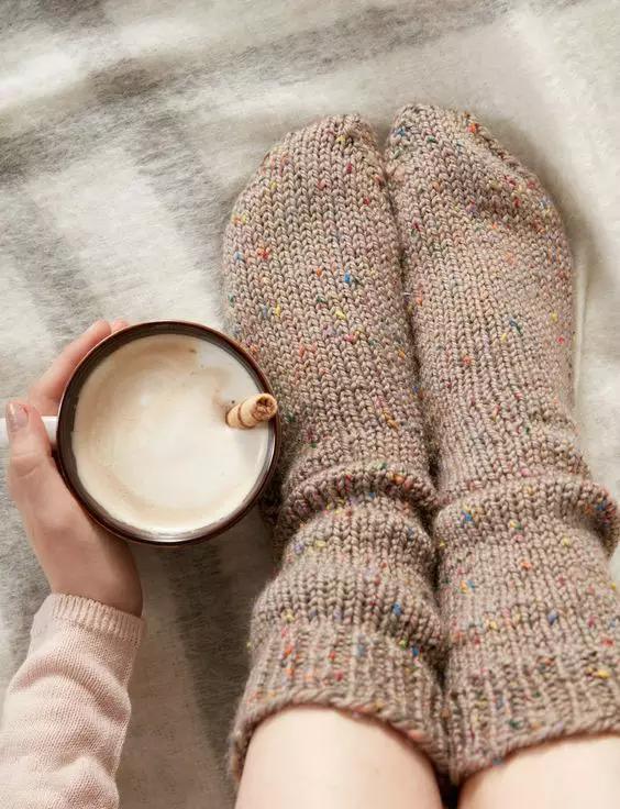 自己织的毛线袜,在家穿的毛线袜怎么织
