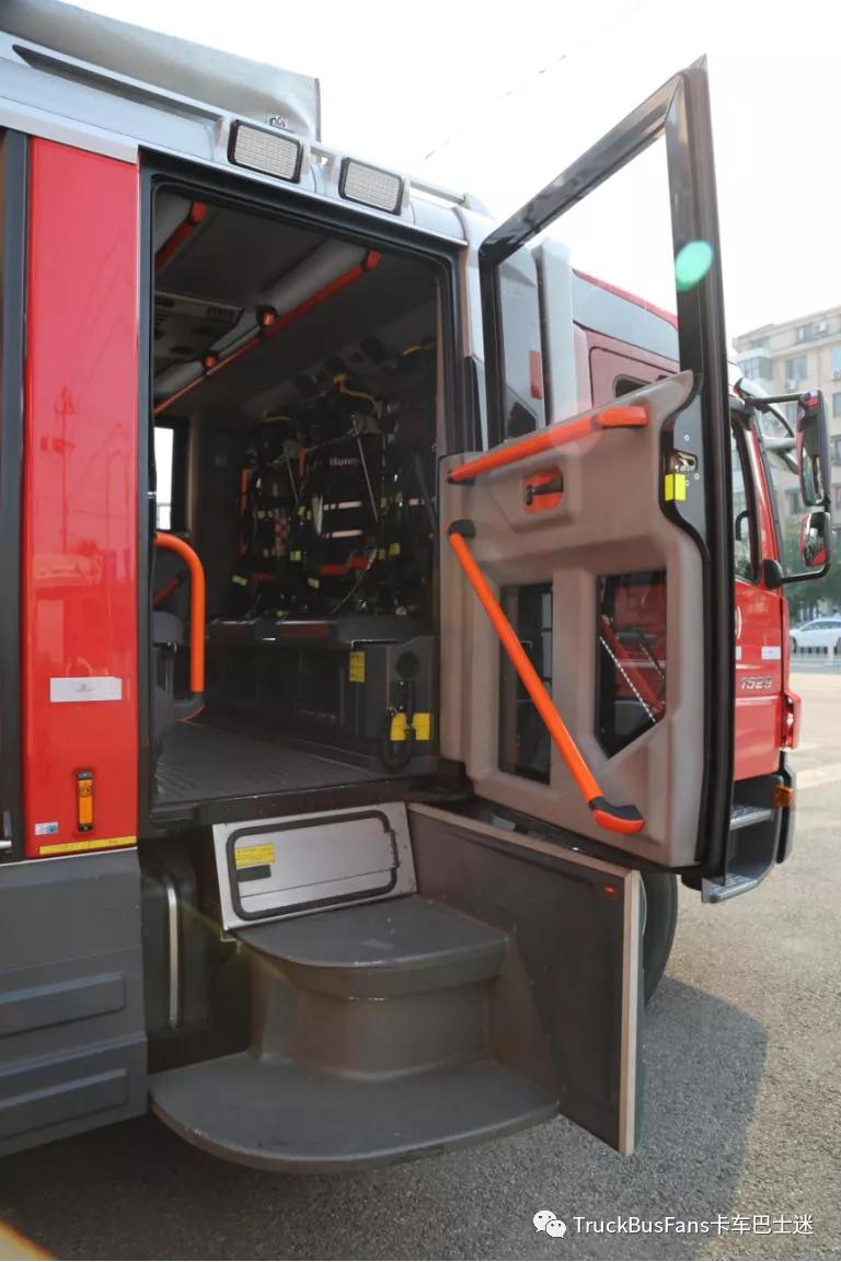 北京特色！奔驰Atego底盘的卢森宝亚AT3城市主战