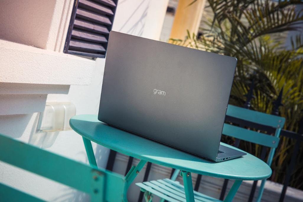 从轻出发向新而行的意思,lggram轻装上阵