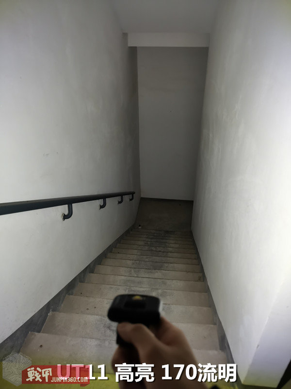 纳丽德ut11夹灯,纳丽德ut11肩灯测评