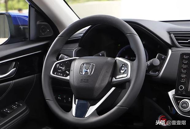 雅阁凌派和思域哪个比较好一点,雅阁对比凌派