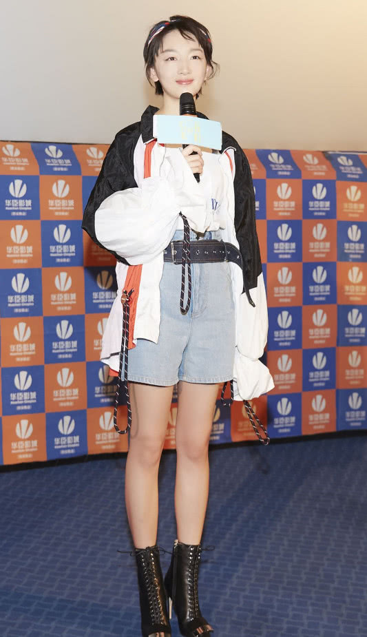 杨幂周冬雨穿衣,杨幂周冬雨时髦到起飞