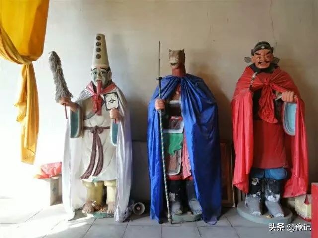 城隍庙里拜城隍,城隍庙城隍奶奶