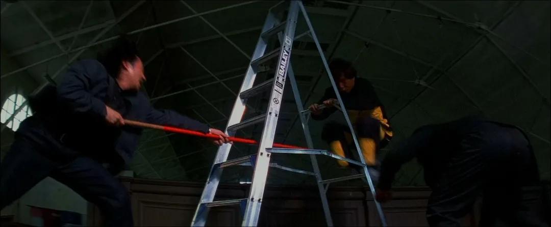 成龙差点丧命的电影镜头,拍电影险些丧命