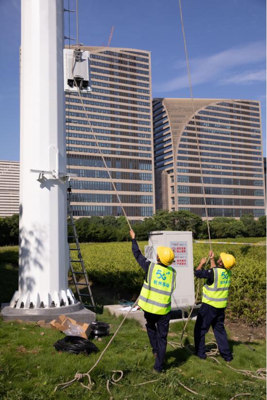 致敬高温天气下拼命工作的人,致敬在高温天气下工作的人