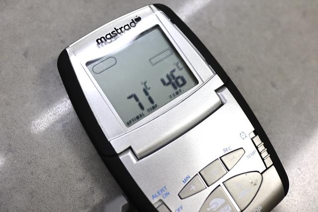 无油无糖的小蛋糕，老人和血糖高的人特别喜欢吃，暄软蓬松解馋