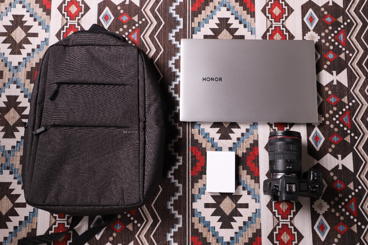 西部数据wd1tbusb3.0移动硬盘评测,西部数据机械移动硬盘随行版评测