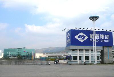 百亿富豪曾是放牛娃，为红颜差点弃糟糠妻，今百亿资产主动交老婆