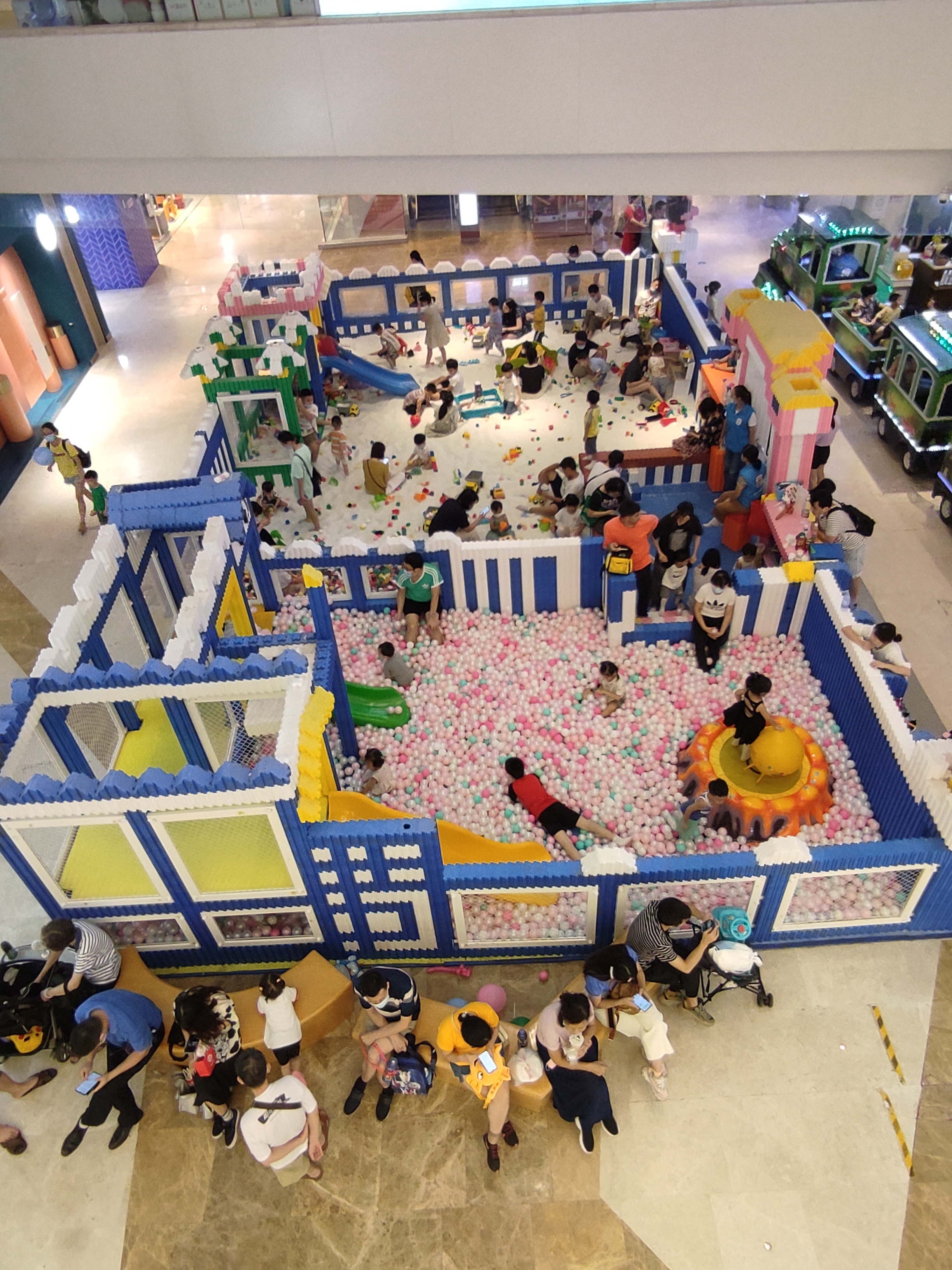 儿童乐园弄什么挣钱,开一家儿童乐园到底怎么样