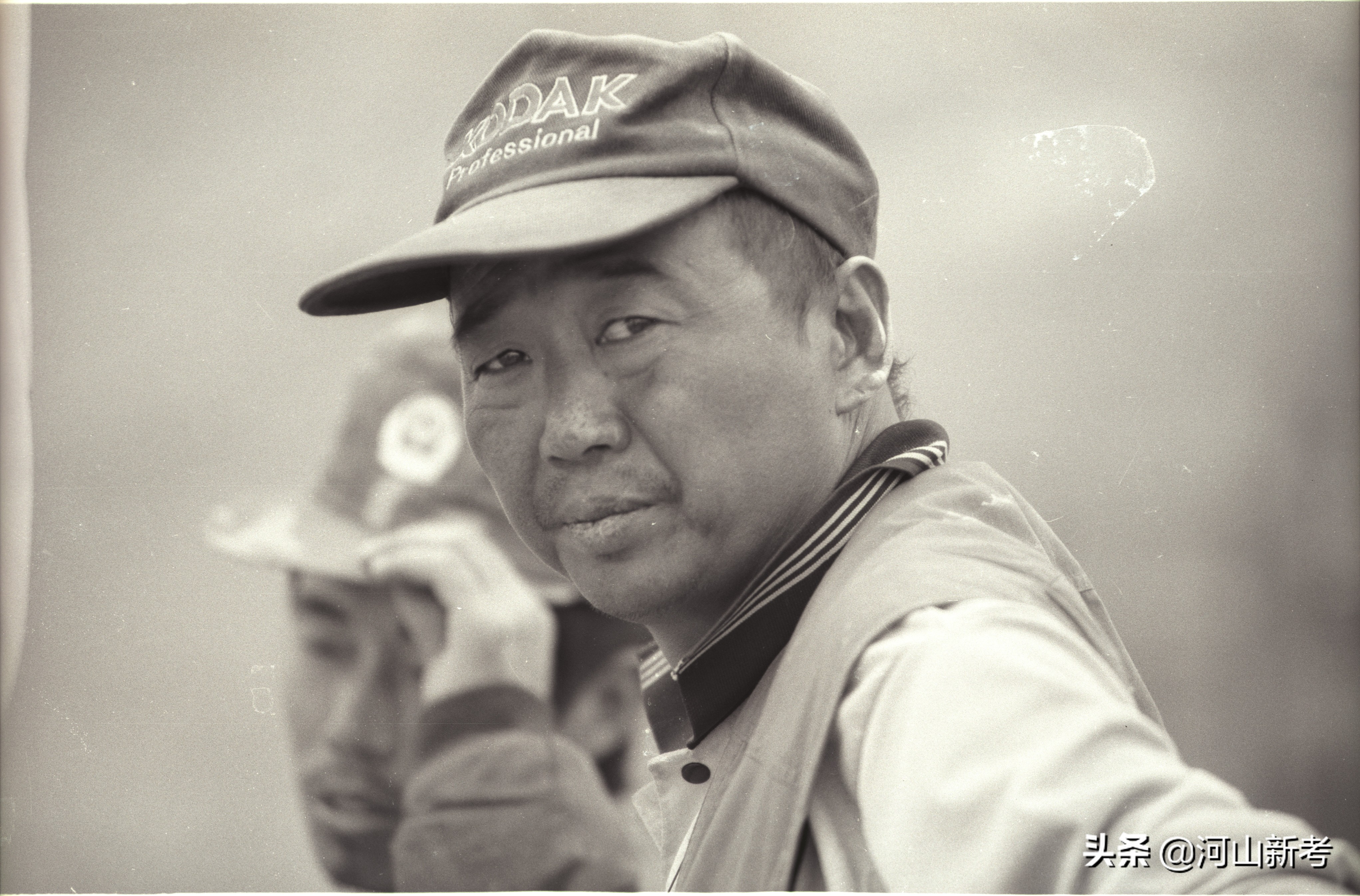 二十个男人和一条江（附：每个队员大头照）