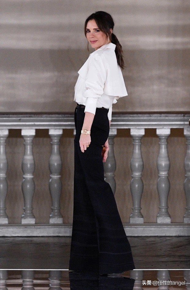 维多利亚太会经营,两个儿子的女友都成了她名下品牌的模特