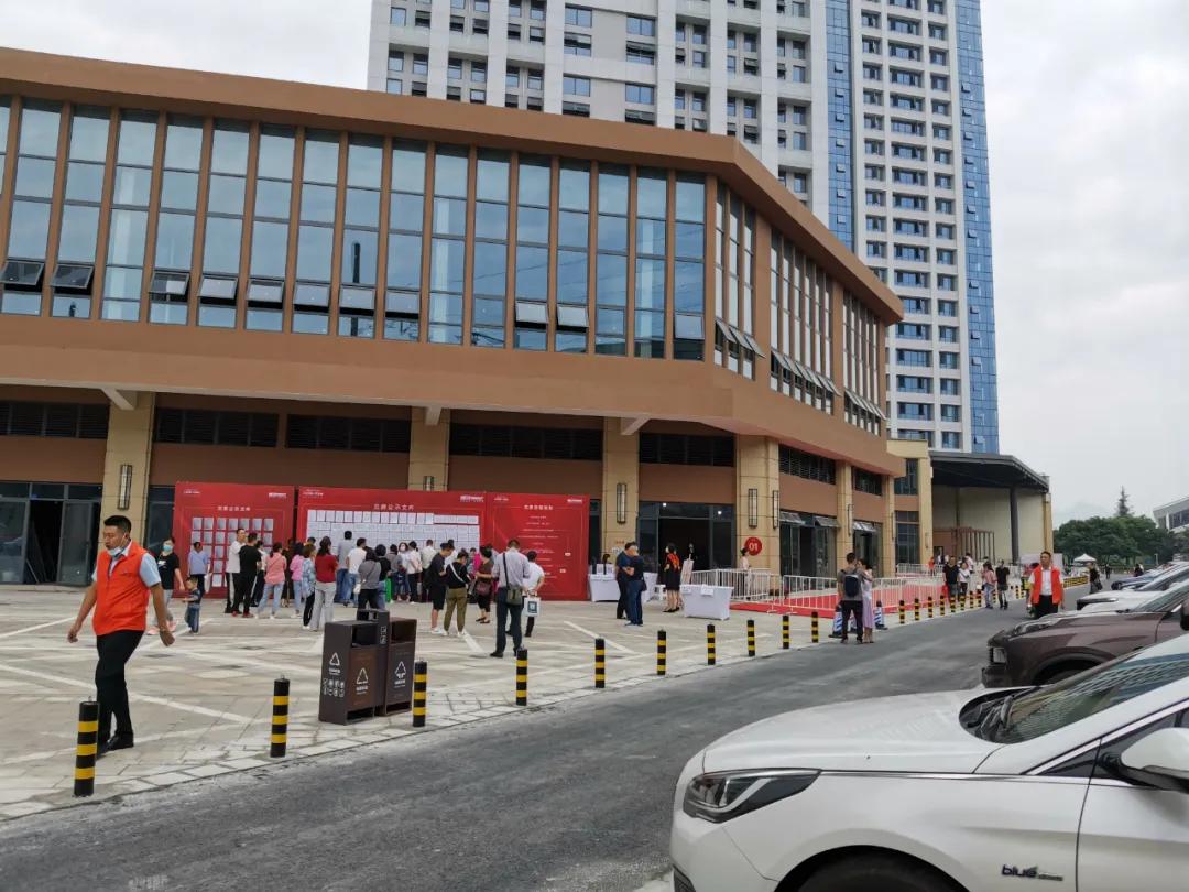 都江堰近10年房价变化,都江堰最大在售带花园的房子