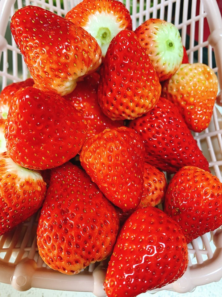 夏天草莓吃不完怎样保存好,草莓吃不完如何制作保存