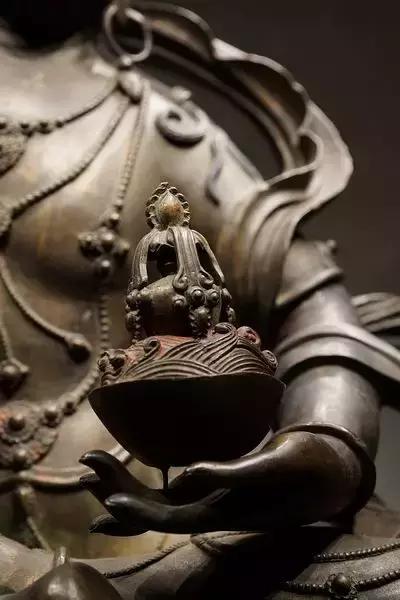 清代铜鎏金佛像的鉴定,清代铜鎏金无量寿佛像