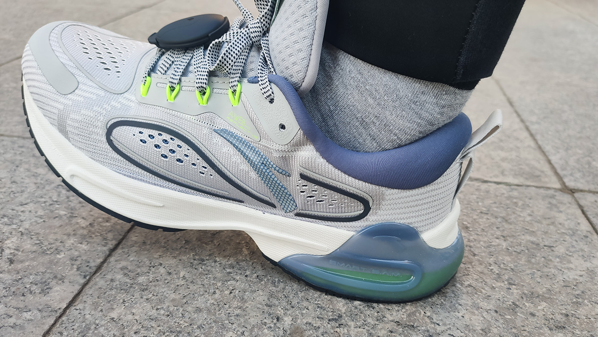 黑科技跑鞋,黑科技缓震跑鞋