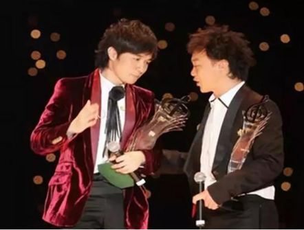 古巨基老婆生孩子了吗,古巨基太太52岁高龄产子的背后