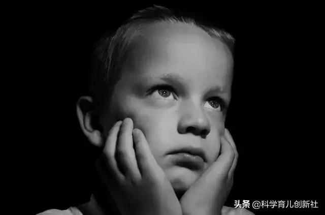 孩子固执倔强怎么说都不听,孩子性格太固执怎么说都不听