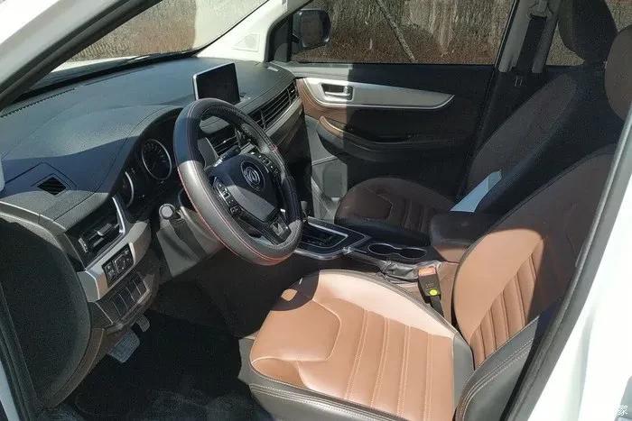 汽车里的异味导致晕车怎么办,晕车怎么去除车内异味