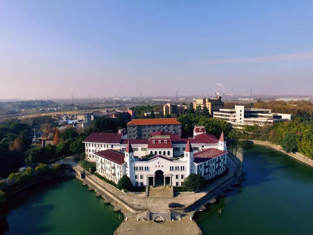 南京财经大学红山学院长什么样,南京财经大学红山学院院系数量