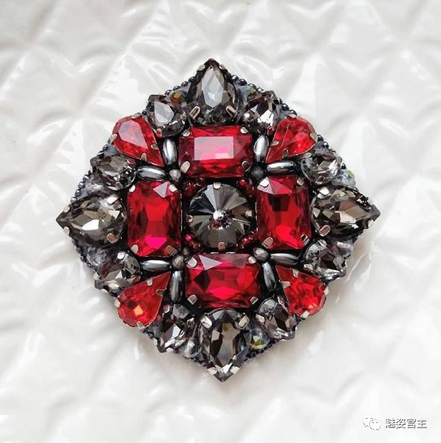 diy手串水晶饰品 (水晶串配饰大全)