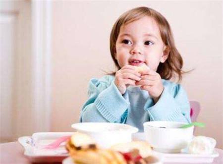 警惕这5种病影响宝宝智力,造成低血糖的因素有哪些