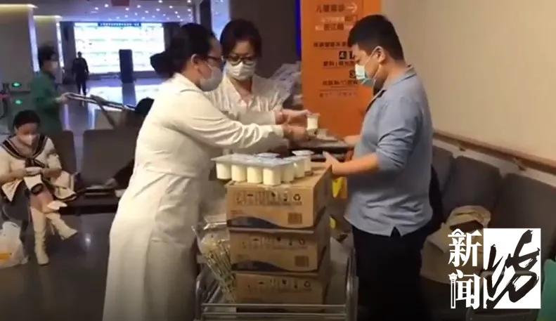 张文宏疫情回国视频,张文宏疫情非常严峻辟谣