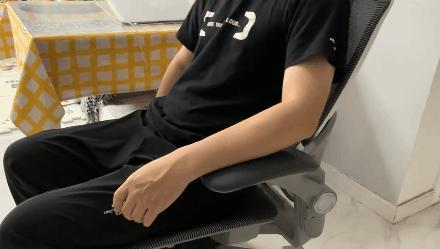 网易严选e1人体工学椅评测,网易严选的人体工学椅怎么调腰靠