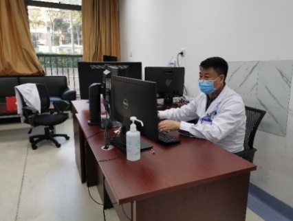 疫情防控期间党旗飘扬,抗击疫情党旗飘飘党徽闪亮