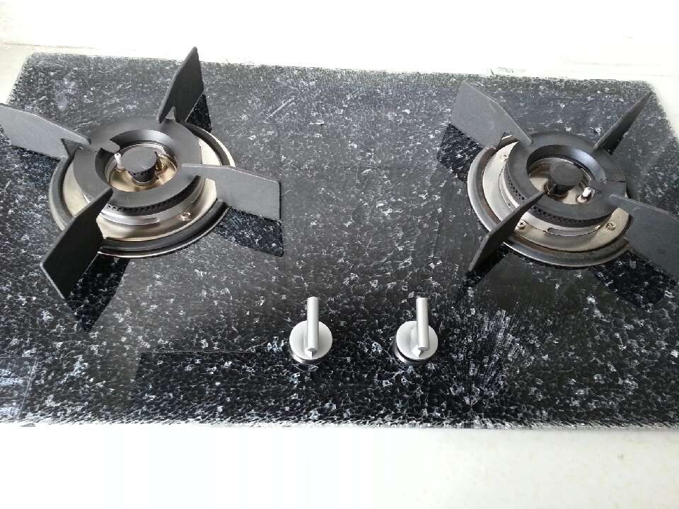 玻璃面板的燃气灶容易坏吗,玻璃面板燃气灶怎么容易清理