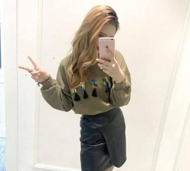 皮裙时尚最新款,女士又时尚又好看的皮裙