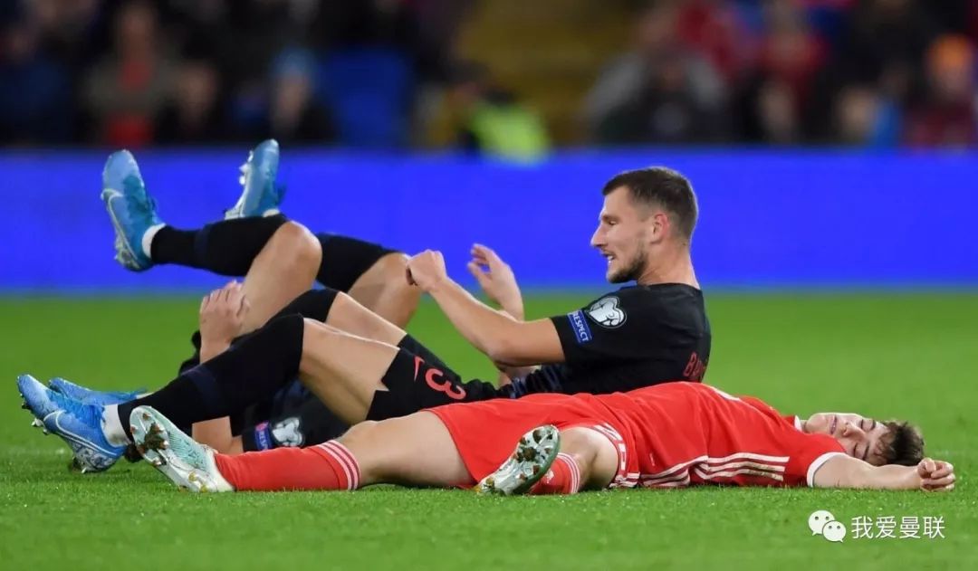 曼联新援遭遇惊魂一刻！倒地晕迷数分钟，周末双红会伤不起