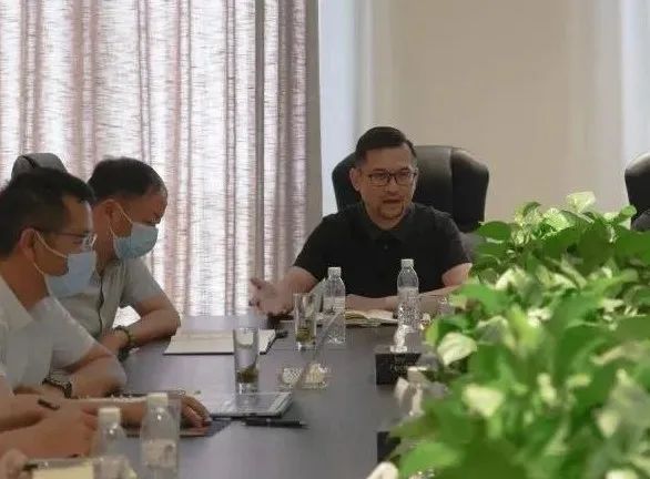 问：已知伟光汇通在昭山仰天湖拿地做文旅，他们会怎样操作？