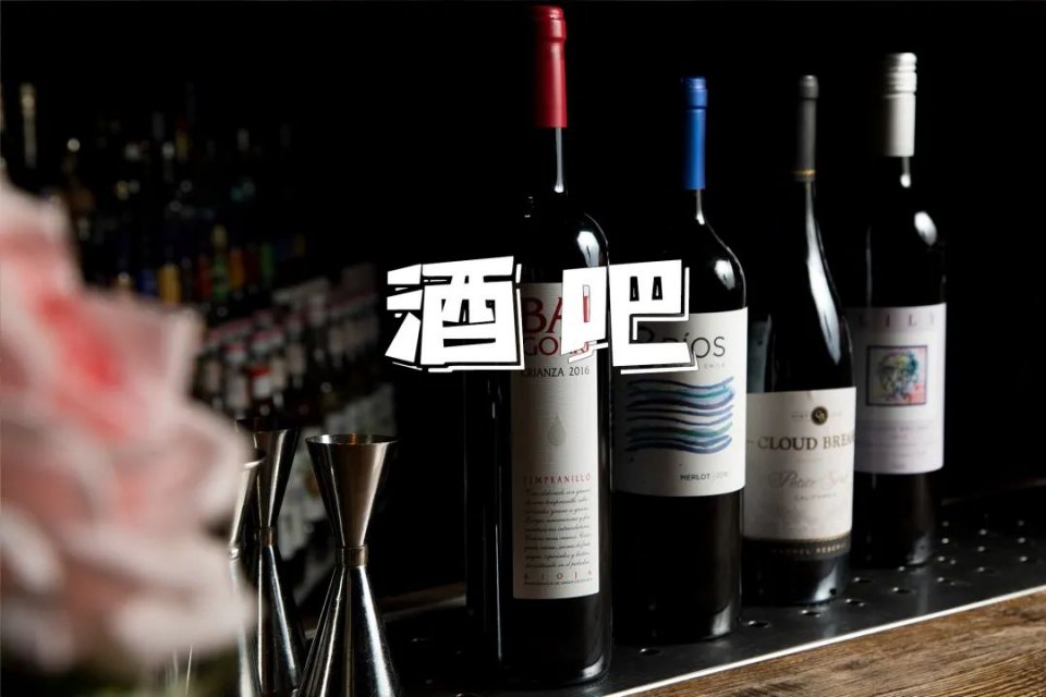 胡桃里超人气音乐,胡桃里音乐酒馆人均消费多少