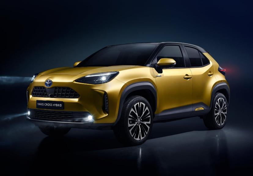 近距离看看丰田雅力士的全貌,丰田雅力士至尊版5万多公里