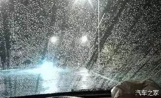 雨刮器异响刷不干净,雨刮器刮不干净有异响怎么回事