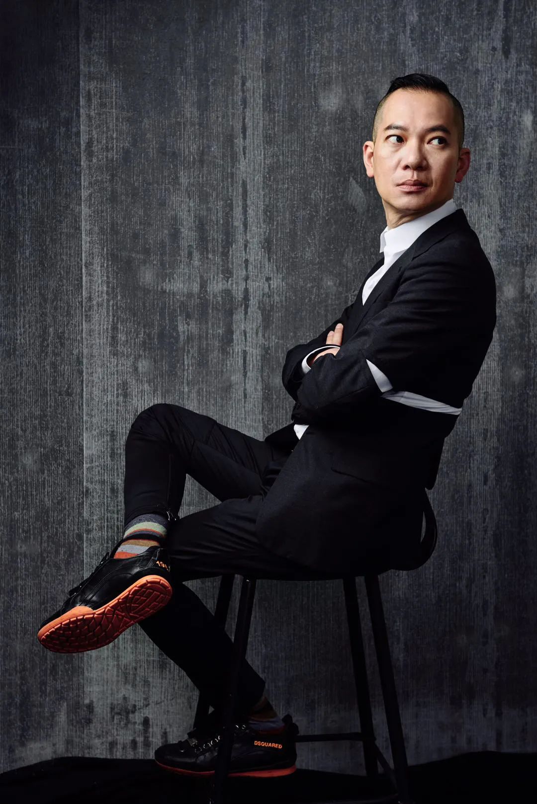 家要有人住才有灵气,家应该有两个繁华都市的栖身之所