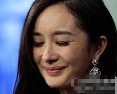 整容后的女明星老了,整容严重变性的女明星