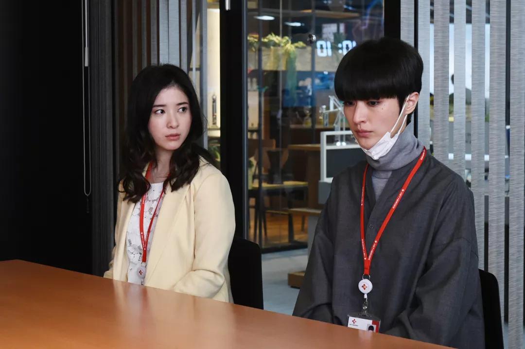 我到点下班素材,上班穿搭vs下班穿搭