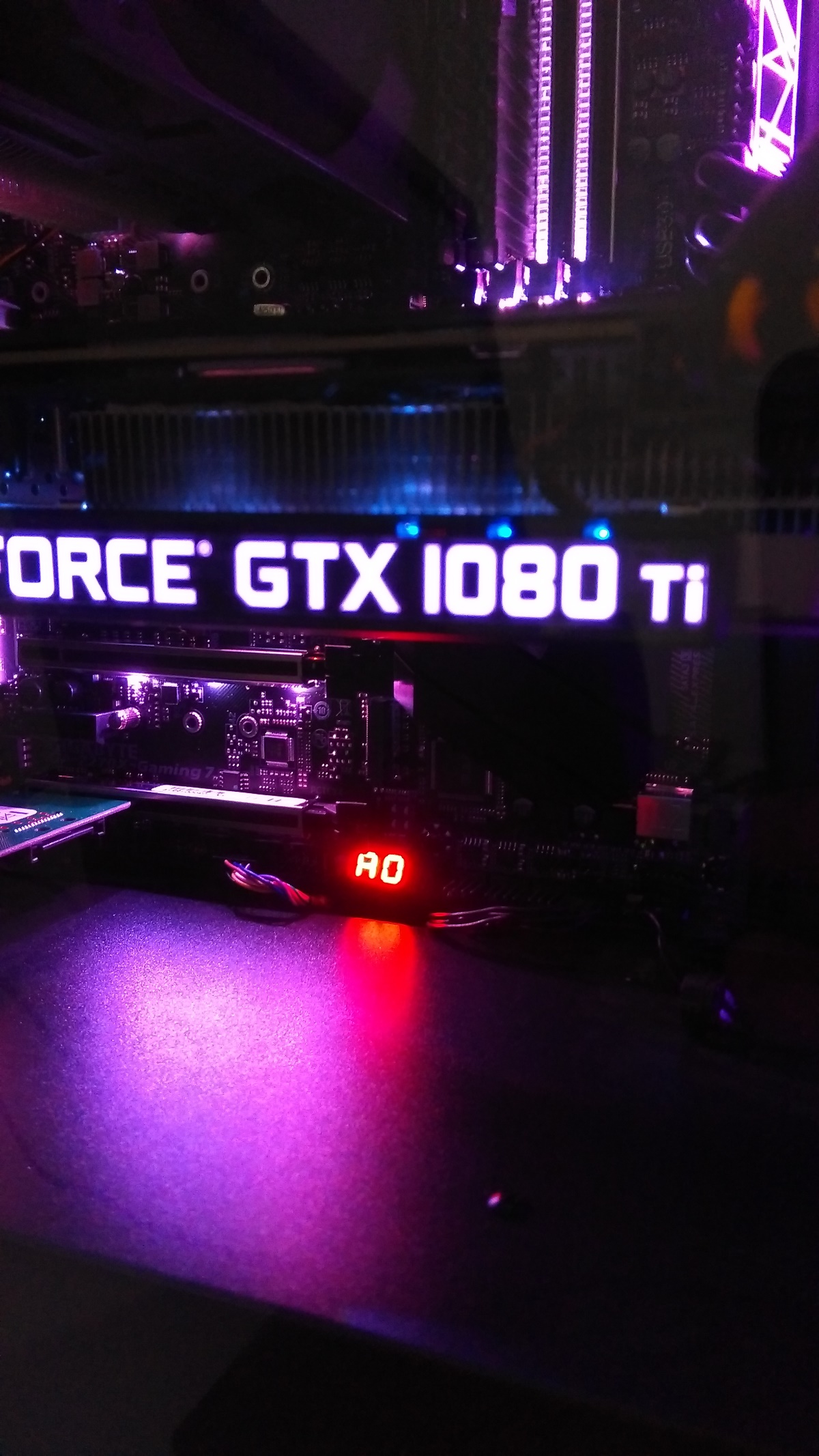 华硕主板debug灯亮是什么原因,主板debug灯亮电源不转