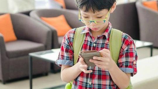 孩子有网瘾应吃啥药,孩子有网瘾父母怎么引导