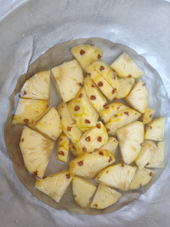 教你如何正确吃菠萝,一百种方法教你如何吃菠萝