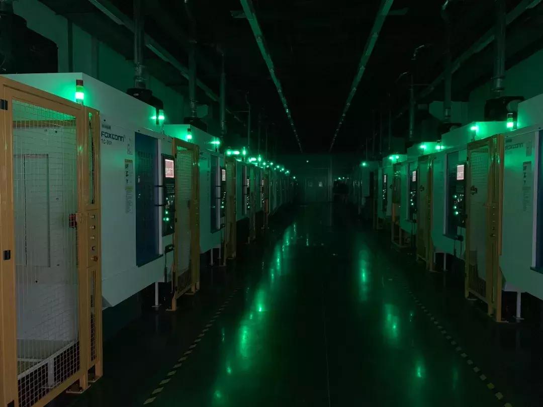 探访富士康“关灯工厂”：全球最聪明的制造场域是如何炼成的？