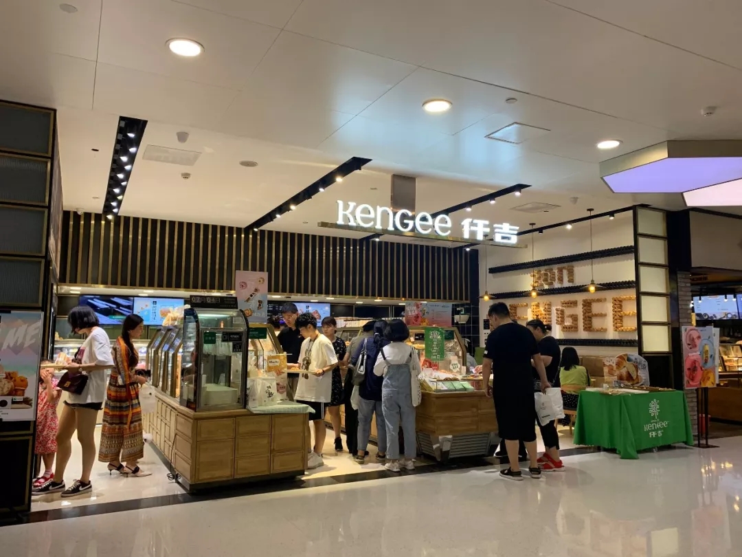 惠诚出城,米旗瘦身,仟吉求变,烘焙中国的明流与暗涌