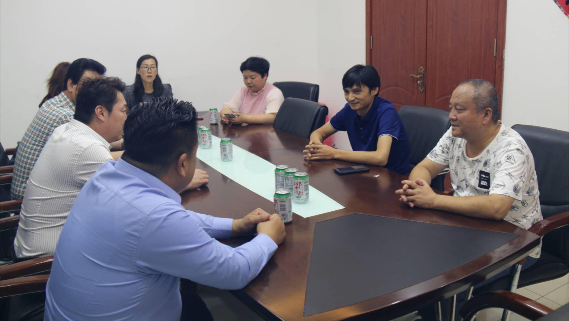 致力于为企业营造营商环境,凝聚企业向心力