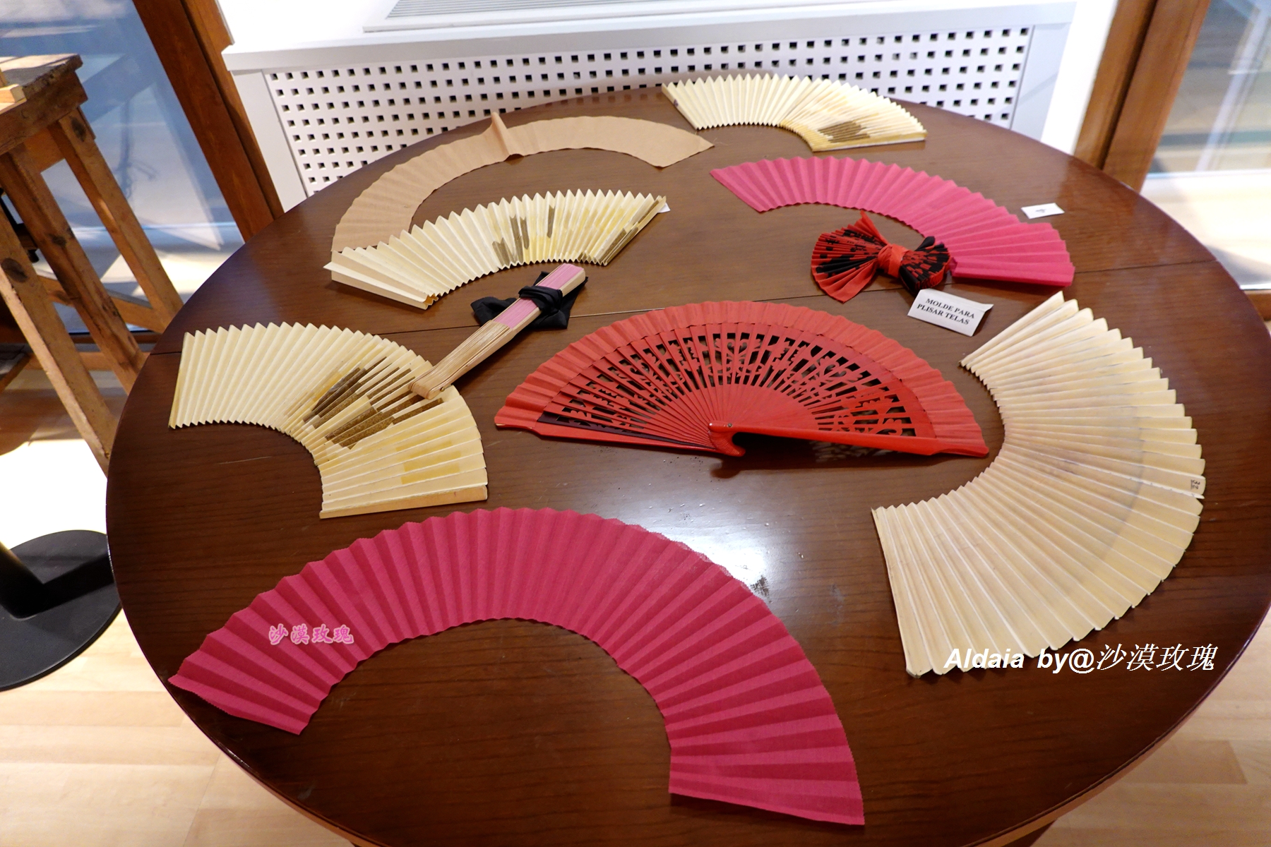 折扇起源于明清时代对吗,折扇是日本传的吗