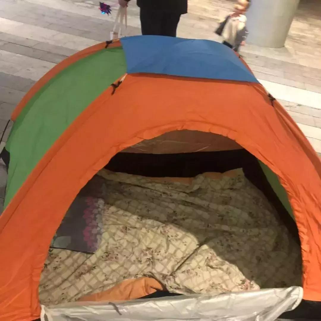 为了买鞋努力搬砖,为了买鞋省钱